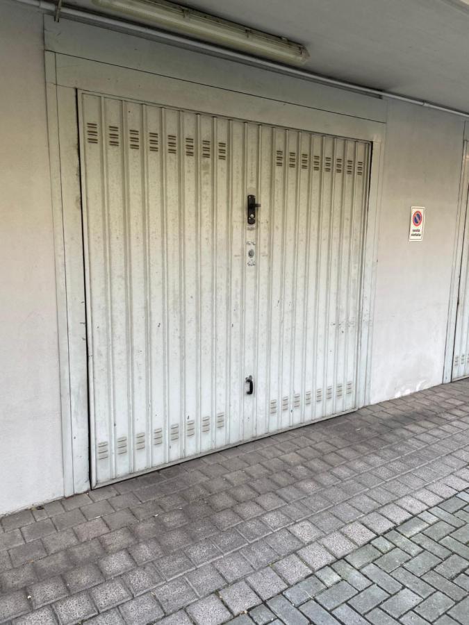 Casti - Appartamento Mm3 Comasina Milán Exterior foto
