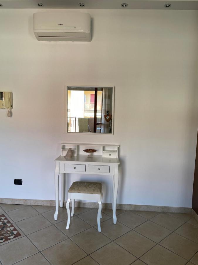 Casti - Appartamento Mm3 Comasina Milán Exterior foto